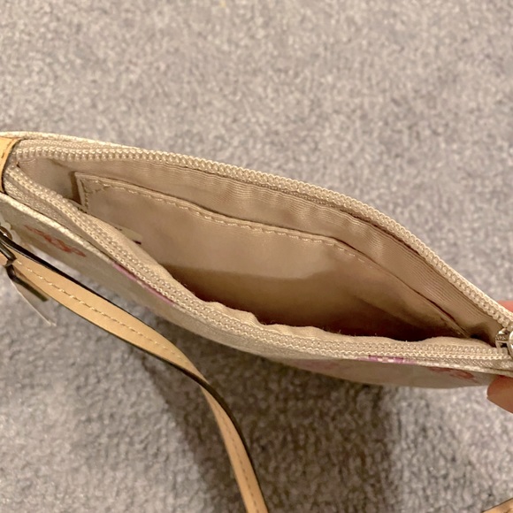 Coach wristlet with flower pattern - Picture 3 of 3